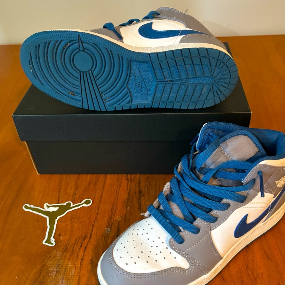 Jordan 1 Mid True Blue Cement (Grade Size)